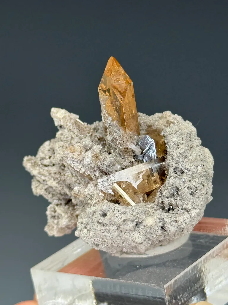 Topaz - image 3