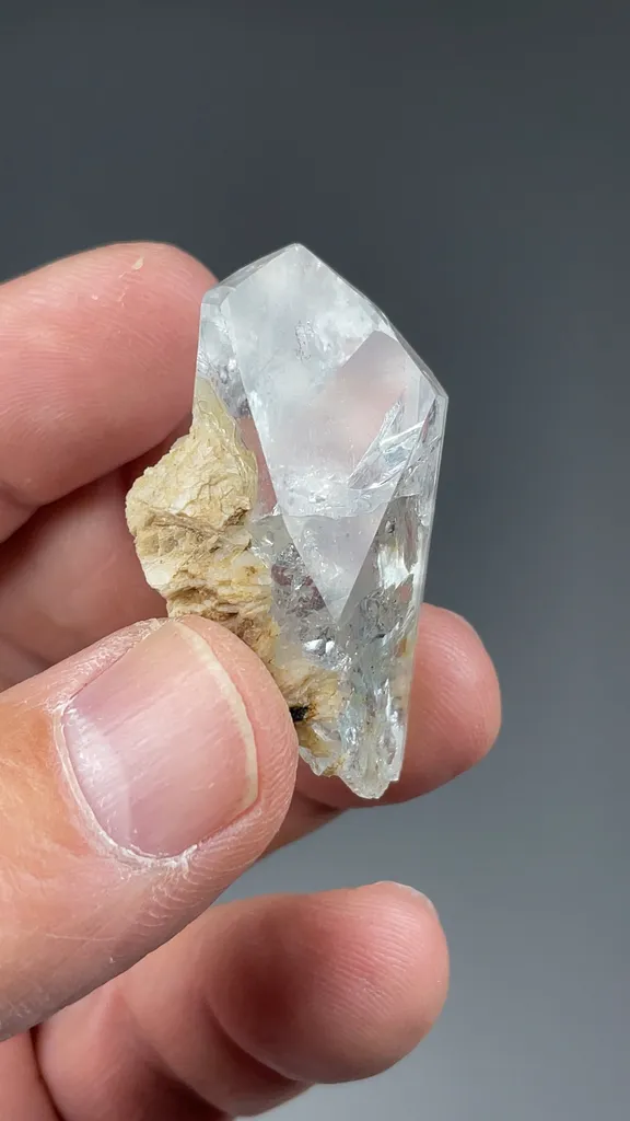 Topaz - image 2