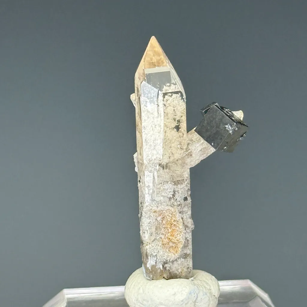 Topaz - image 2