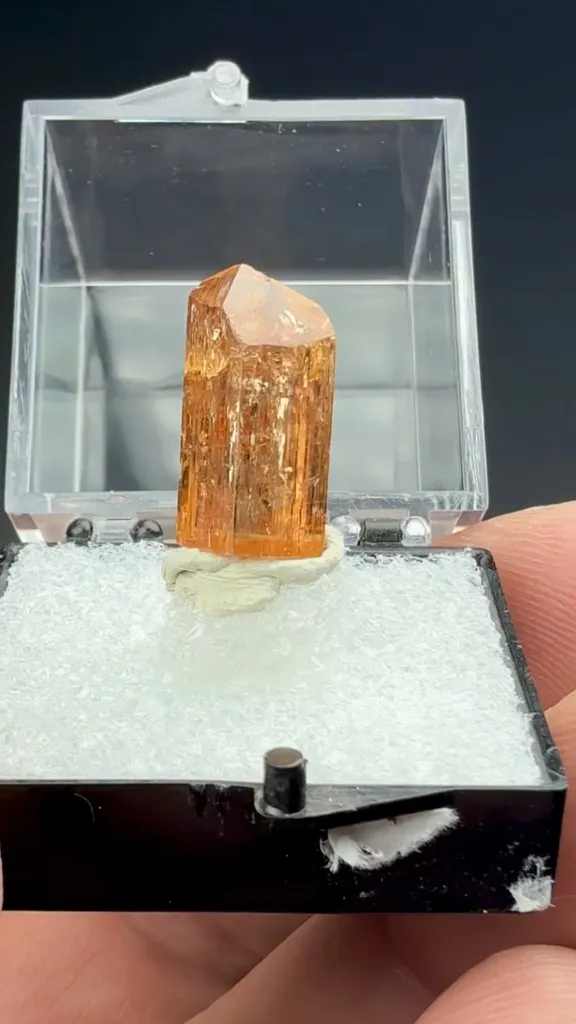 Topaz - image 2