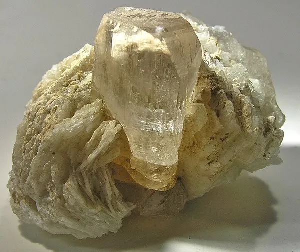 Topaz, Albite image
