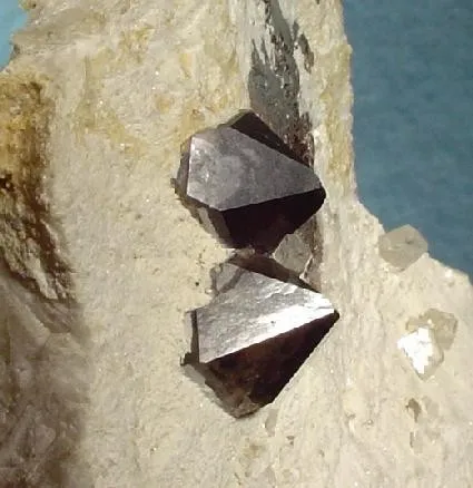 Topaz, Albite (Var: Cleavelandite), Quartz (Var: Smoky Quartz) - image 2