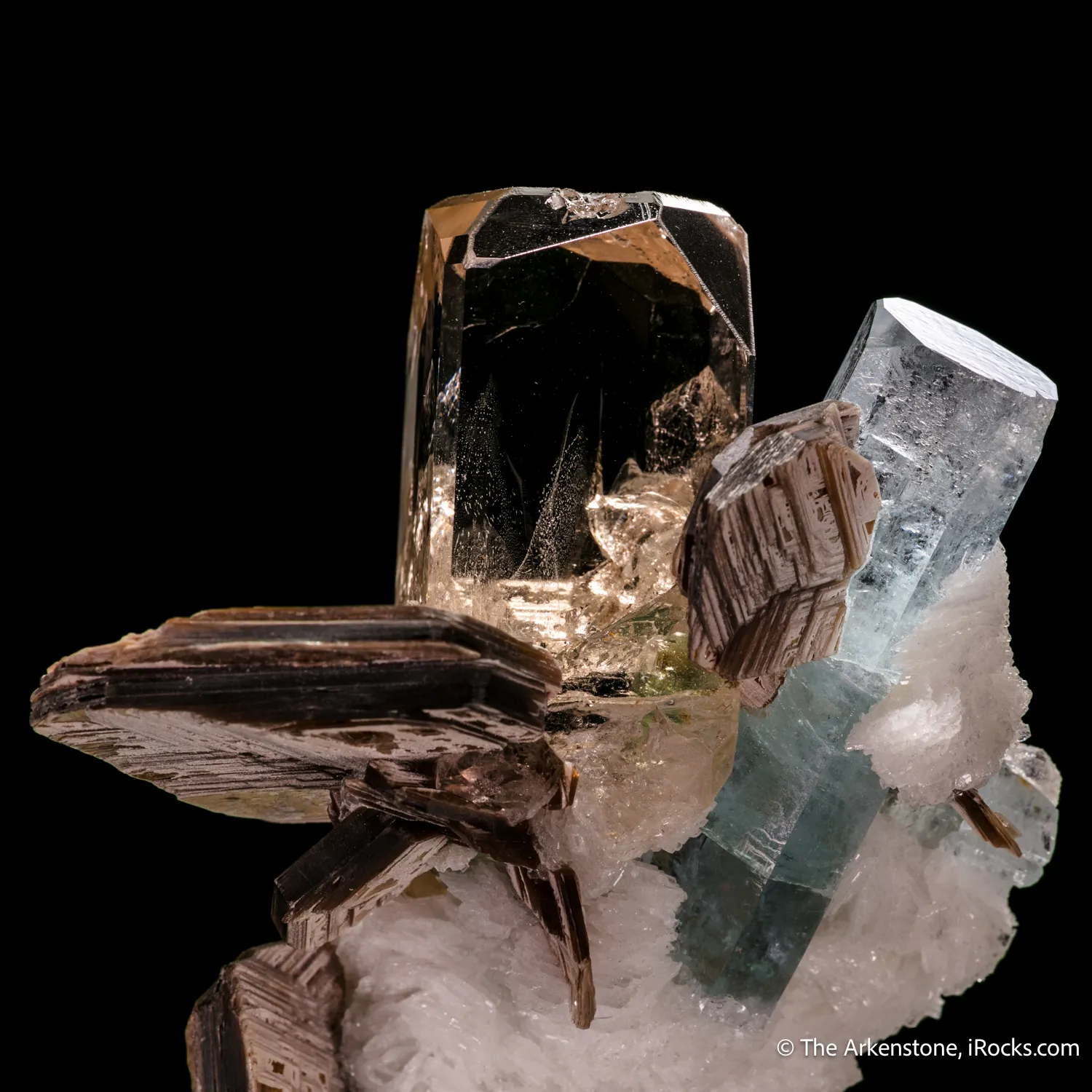 Topaz, Aquamarine, Muscovite, and Cleavelandite - image 7