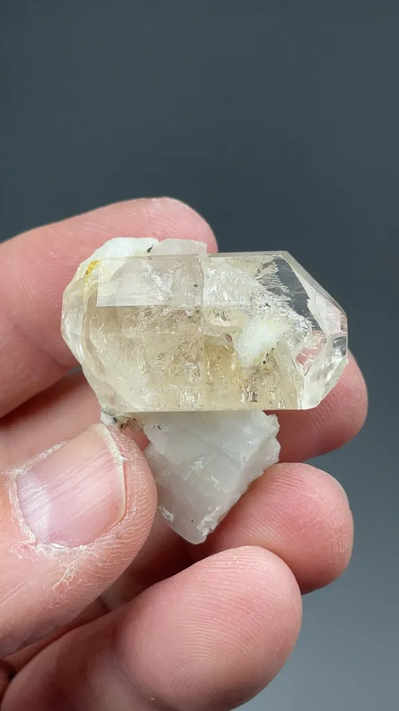Topaz - image 2