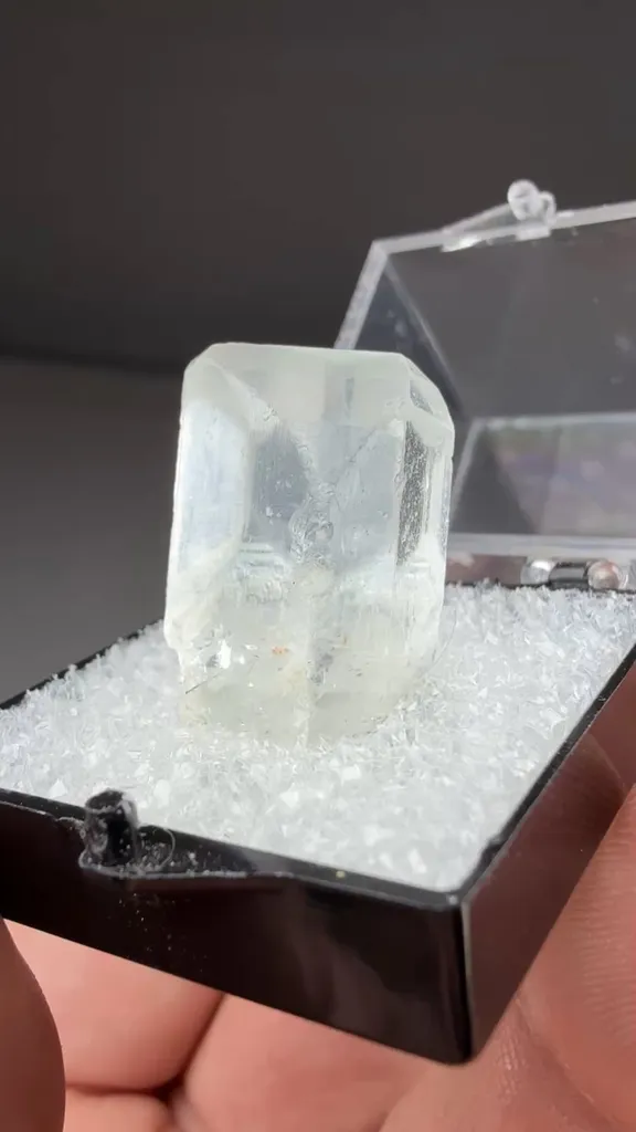 Topaz - image 2