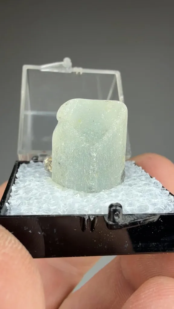 Topaz - image 2