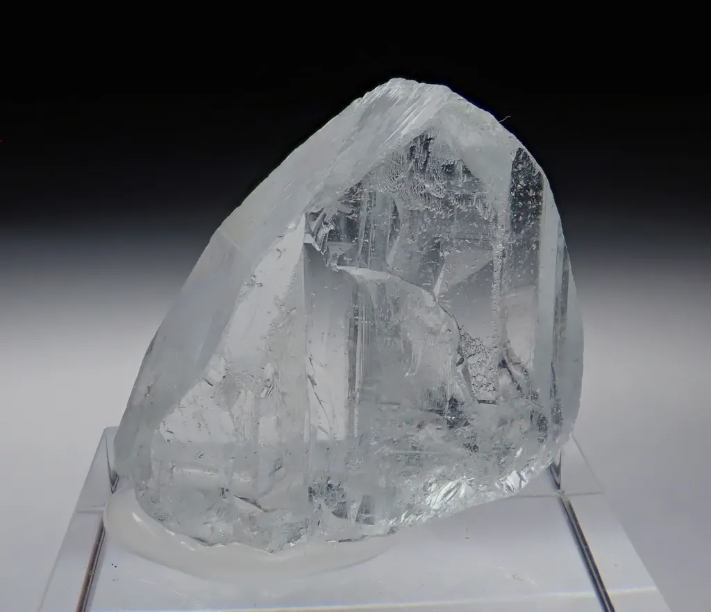 Topaz - image 3