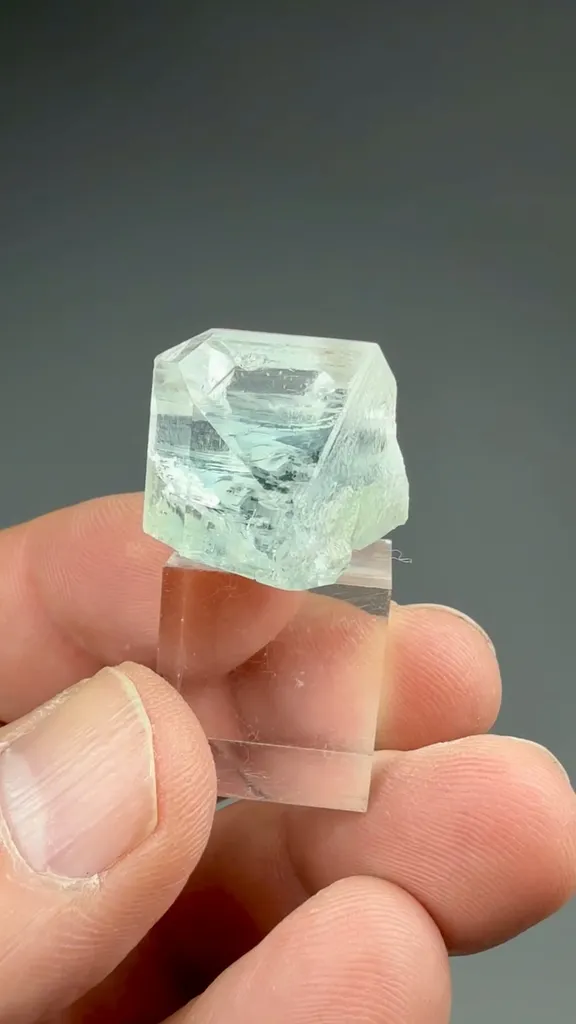 Topaz - image 2