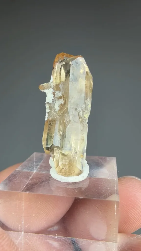 Topaz - image 2
