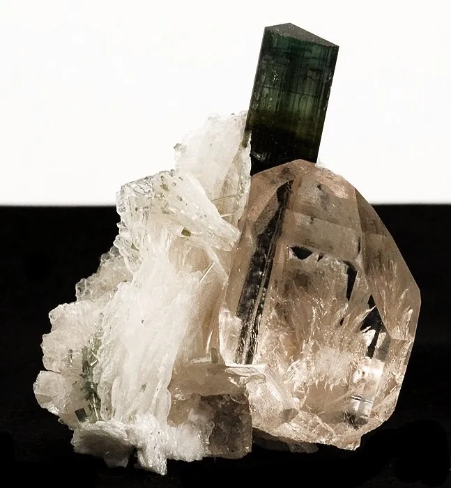 Topaz, Elbaite, Albite (Var: Cleavelandite) image