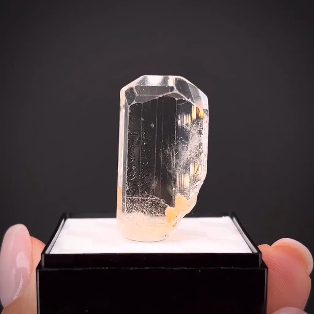 Topaz - image 2