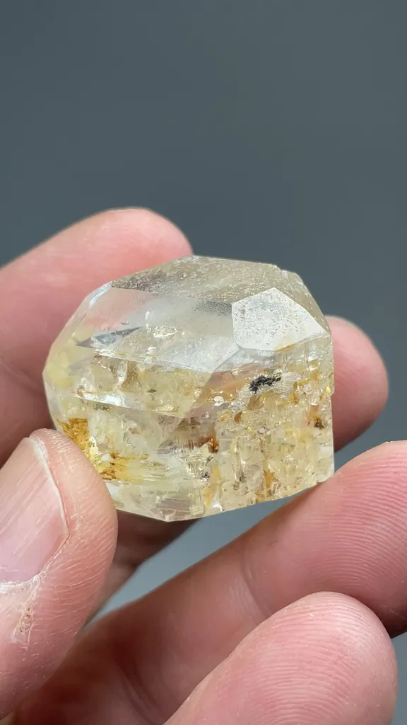 Topaz - image 2