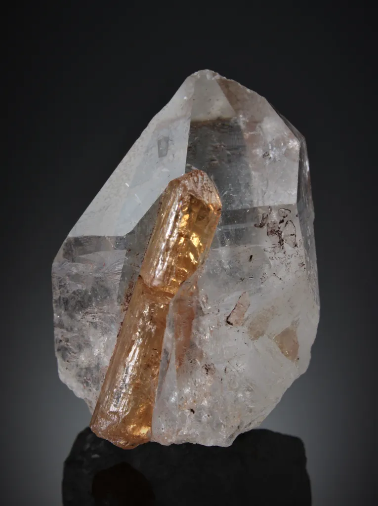 Topaz from Brazil, Minas Gerais, Ouro Preto image