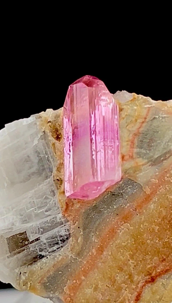 Topaz from Ghundao hill, Katlang, Mardan District, Khyber Pakhtunkhwa Province, Pakistan - image 4