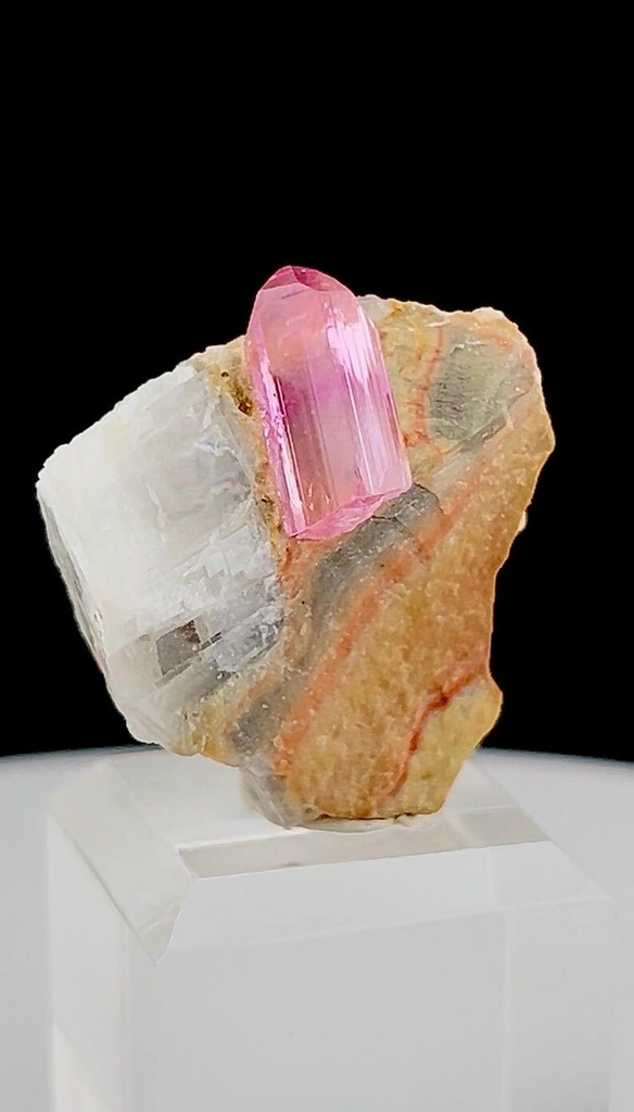 Topaz from Ghundao hill, Katlang, Mardan District, Khyber Pakhtunkhwa Province, Pakistan - image 3