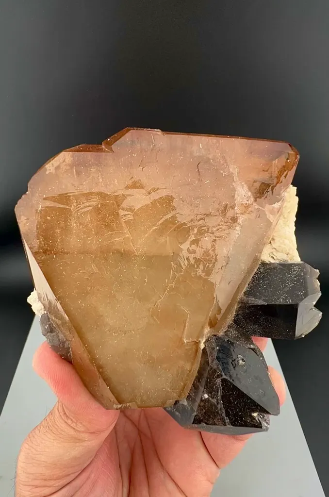 Topaz from Pakistan - image 3