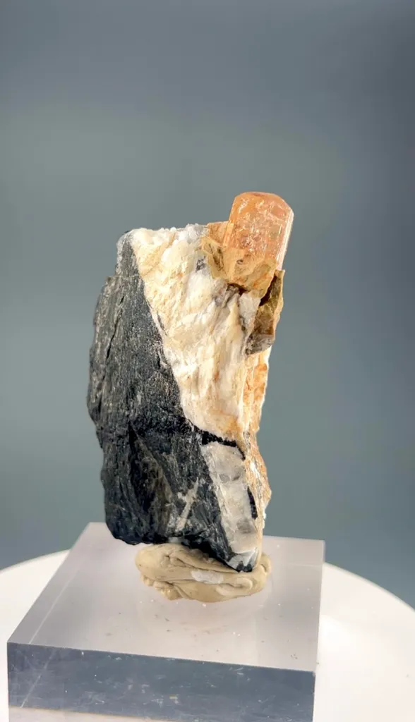 Topaz from Pakistan - image 6