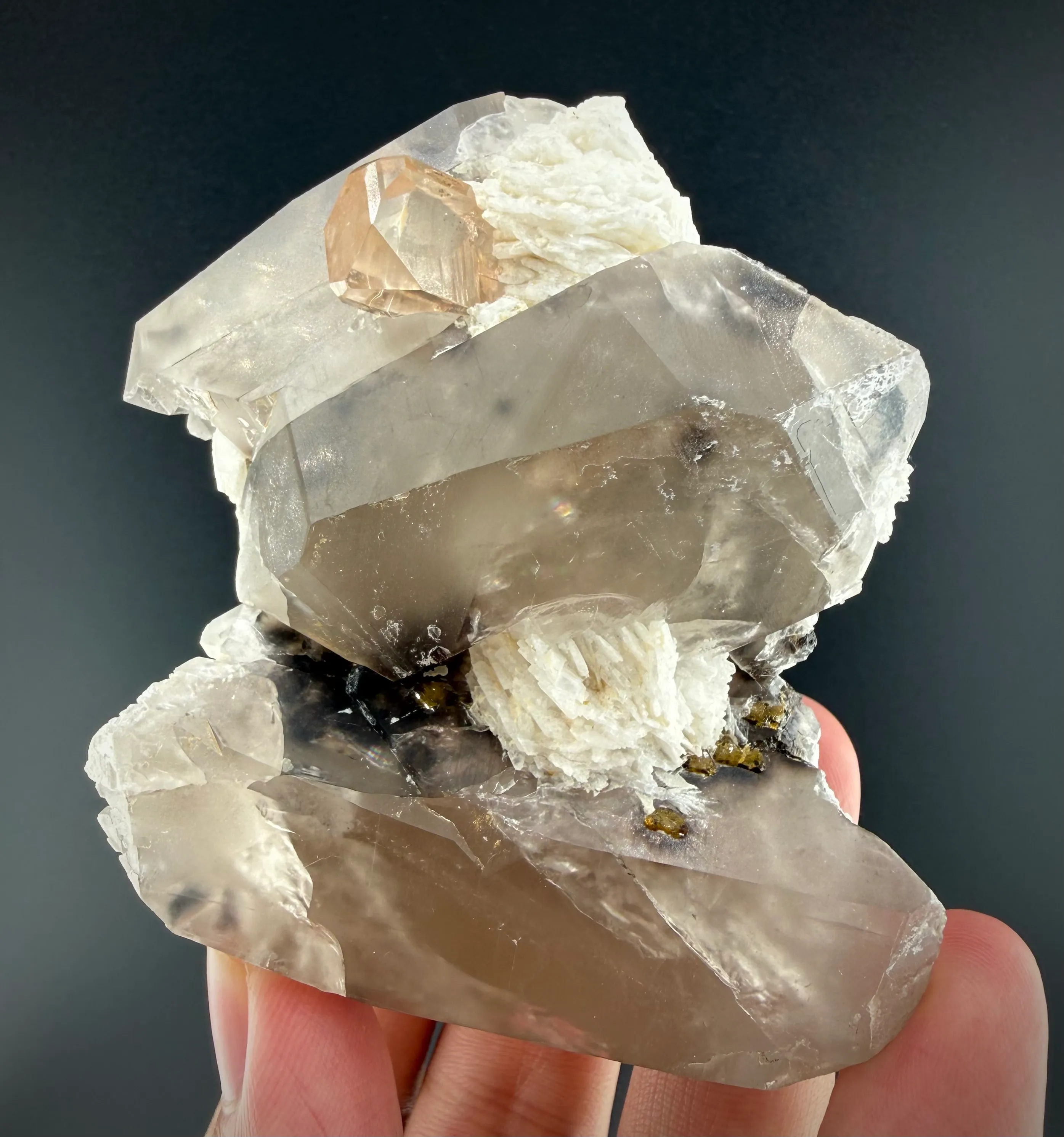 Topaz from Pakistan, Gilgit-Baltistan, Skardu District - image 3