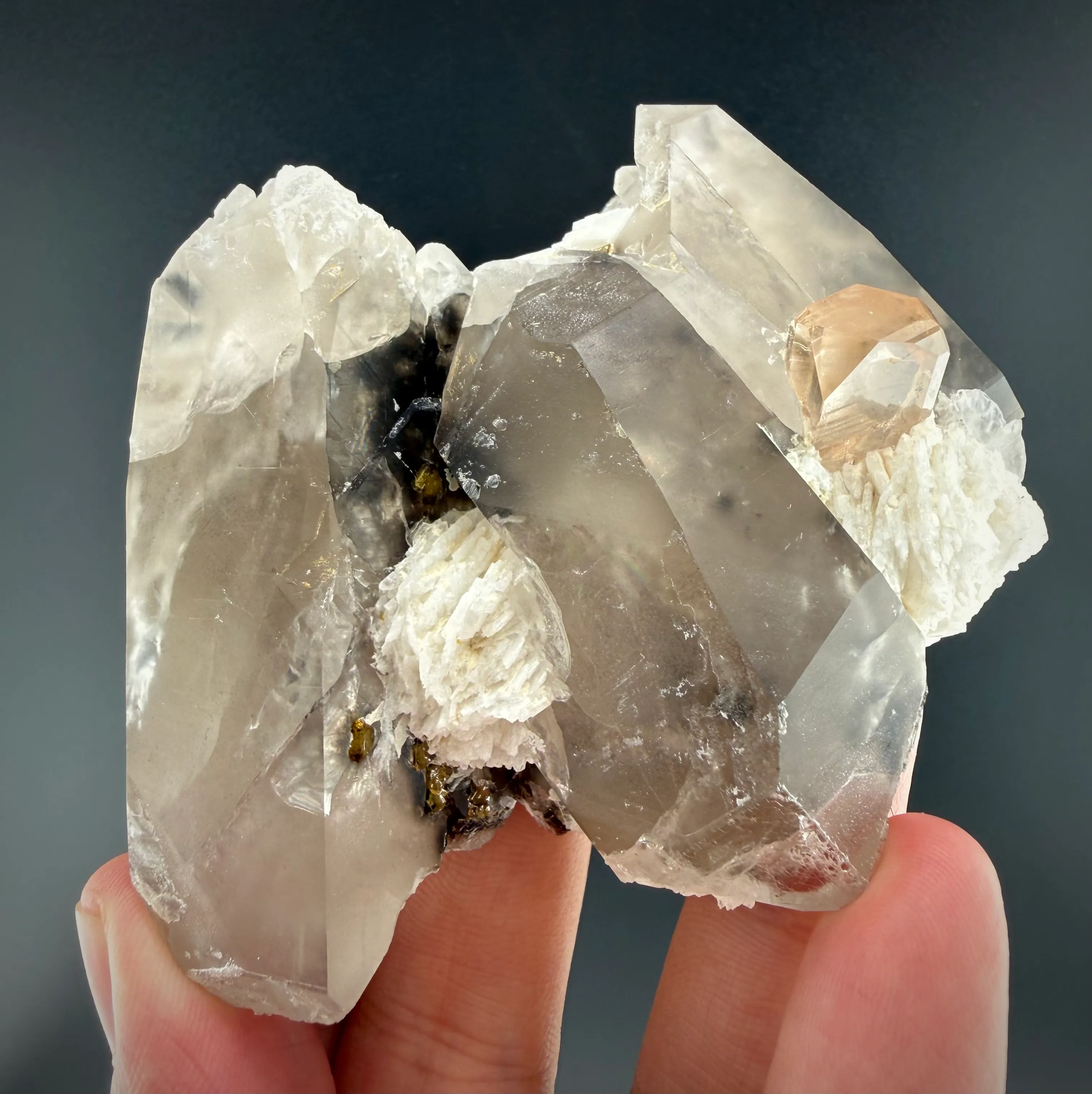 Topaz from Pakistan, Gilgit-Baltistan, Skardu District - image 2