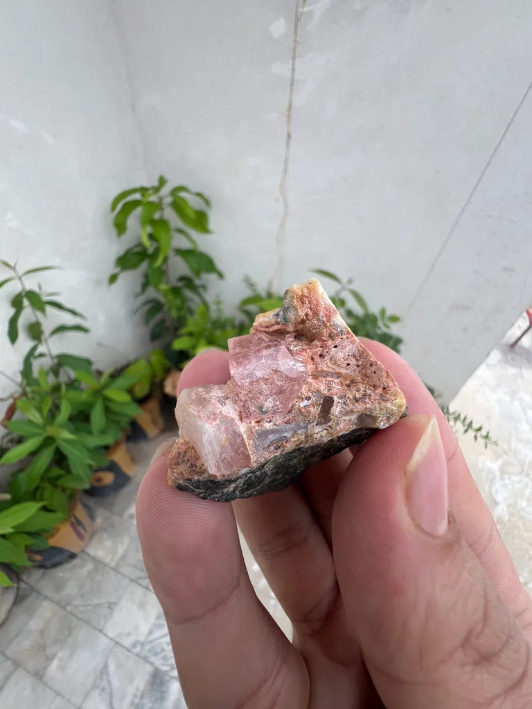 Topaz from Pakistan, Khyber Pakhtunkhwa Province, Mardan District, Katlang - image 3