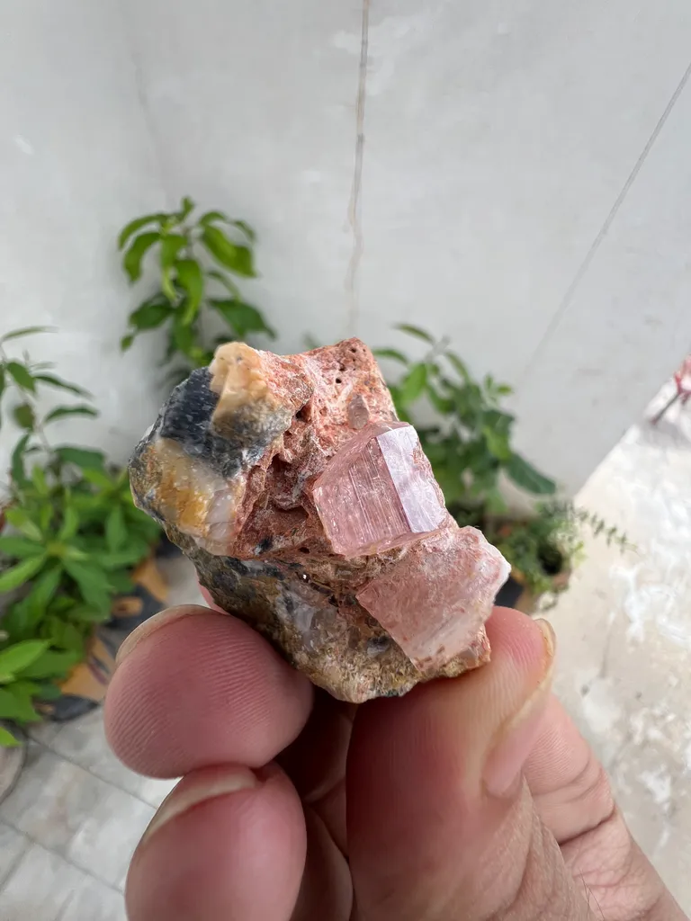 Topaz from Pakistan, Khyber Pakhtunkhwa Province, Mardan District, Katlang - image 2