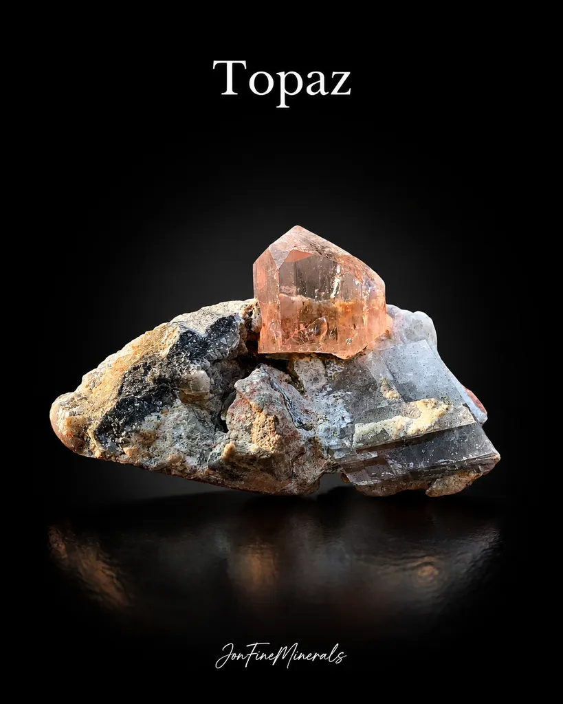 Topaz from Pakistan, Khyber Pakhtunkhwa Province, Mardan District, Katlang image