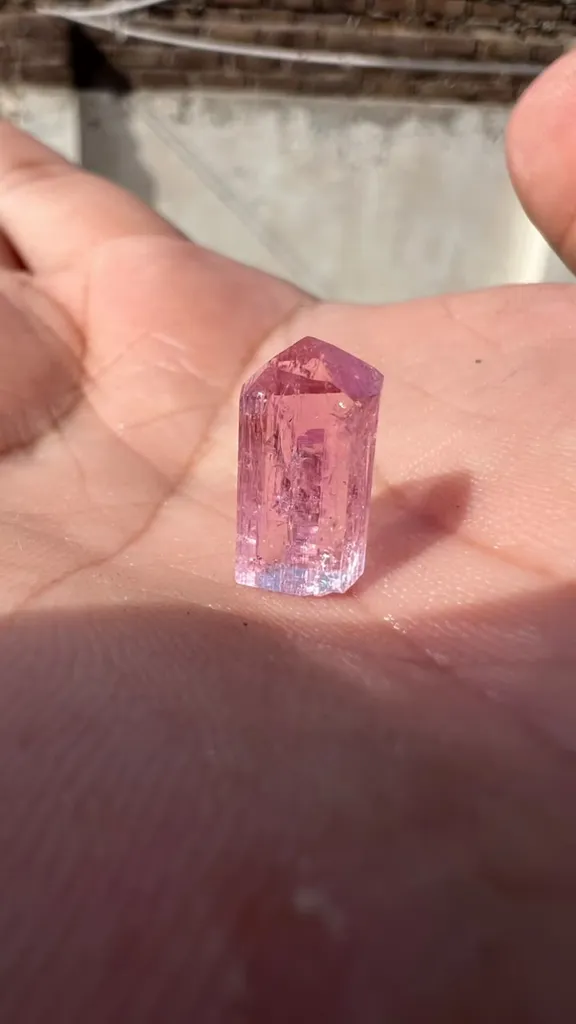 Topaz from Pakistan, Khyber Pakhtunkhwa Province, Mardan District, Katlang, Ghundao hill - image 6