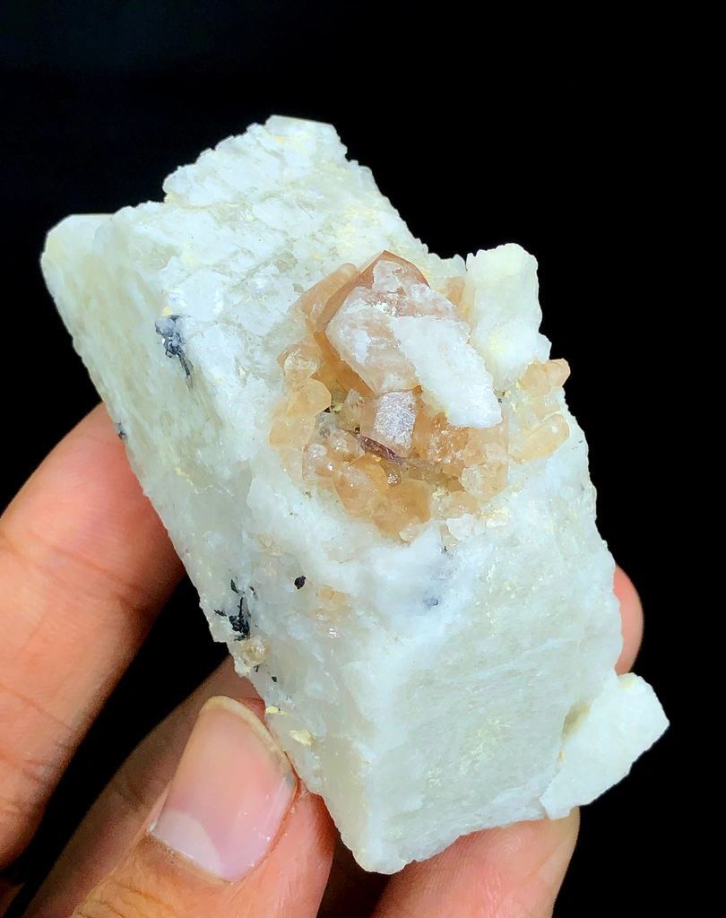 Topaz from Skardu District, Gilgit-Baltistan, Pakistan - image 2
