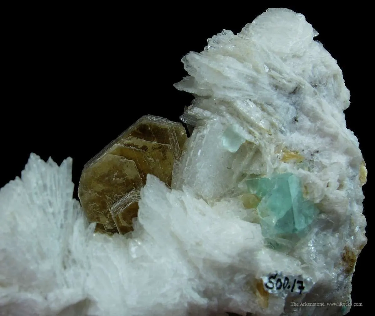 Topaz, Muscovite, Albite Var. Cleavelandite, and Fluorite - image 4