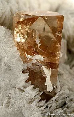 Topaz on Cleavelandite - image 2