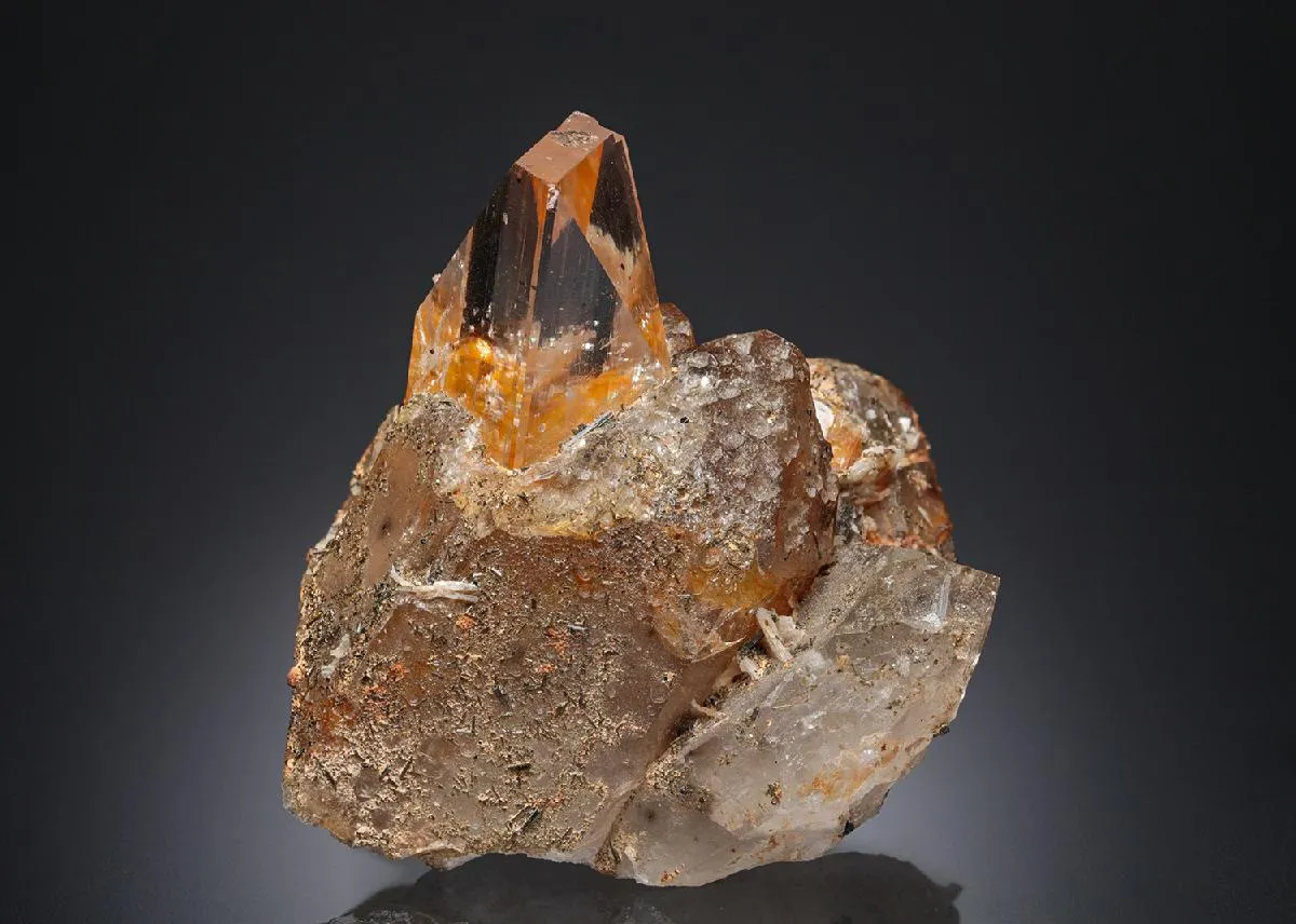 Topaz on Quartz - image 1