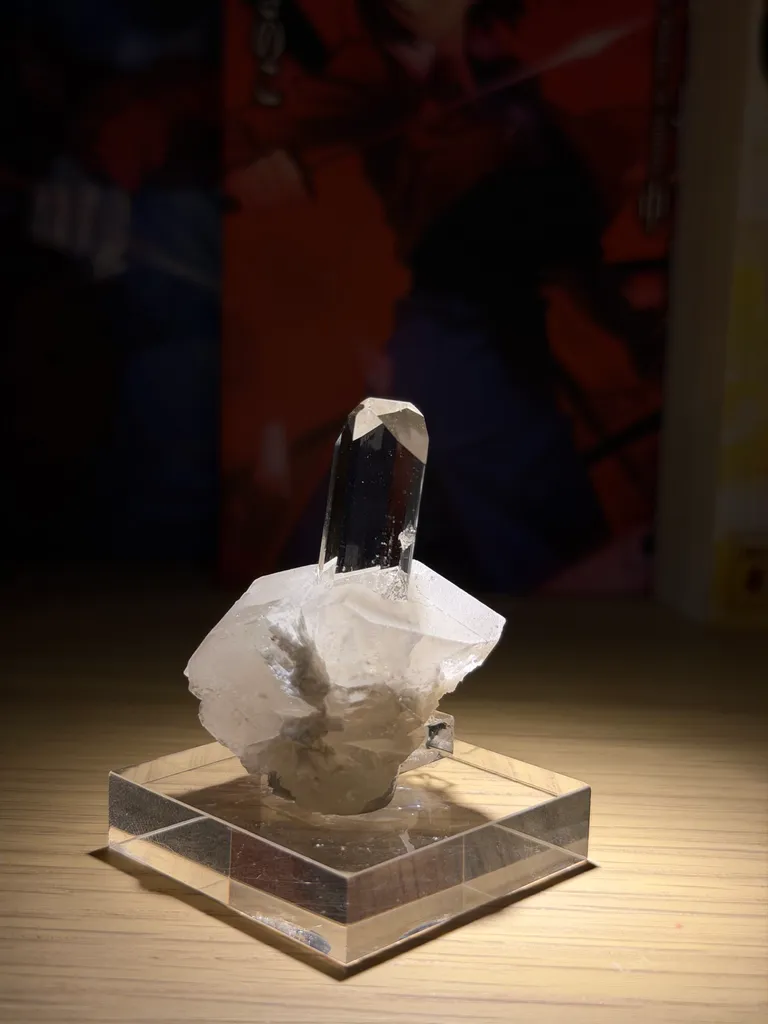 Topaz on Quartz - image 3