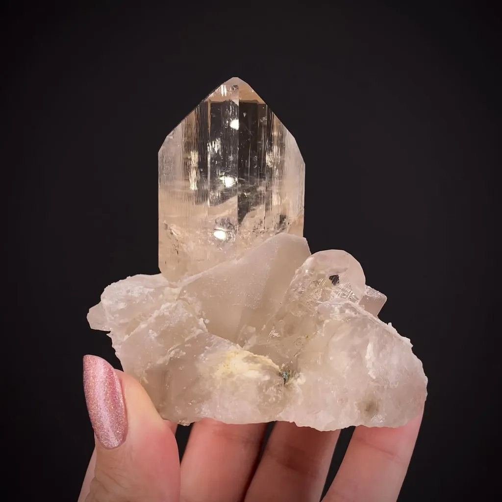 Topaz on Quartz image