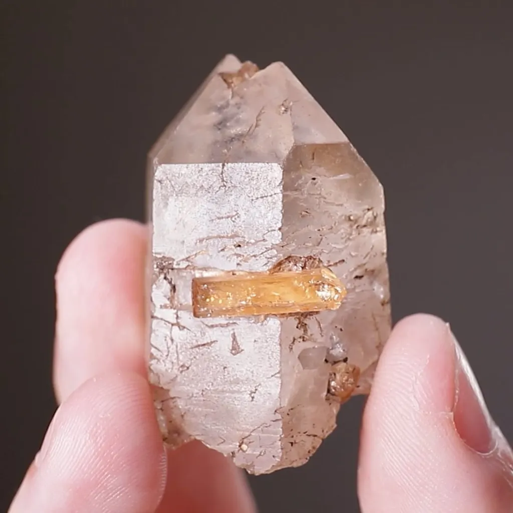 Topaz on Quartz image