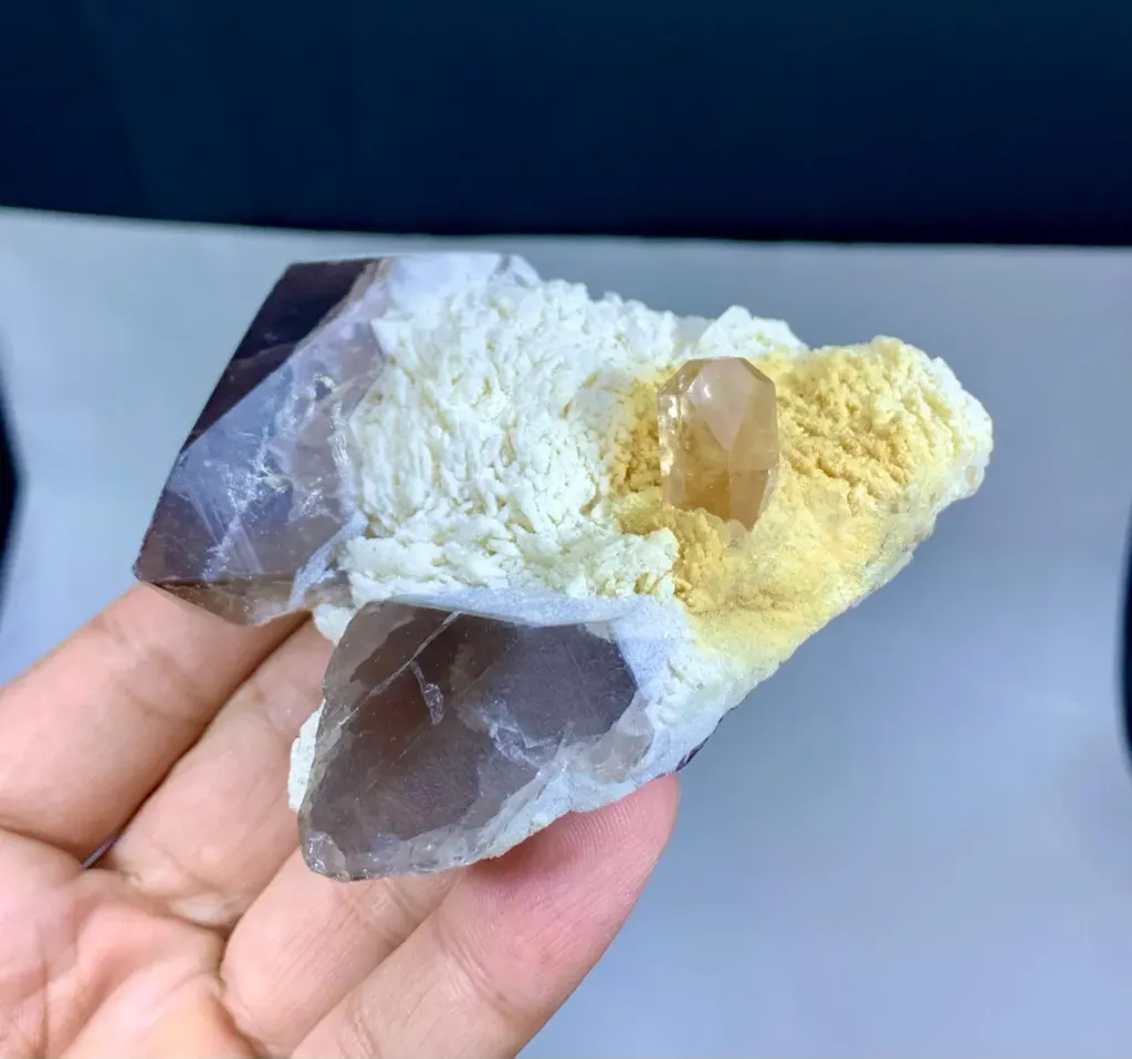 Topaz Specimen from Pakistan - image 4