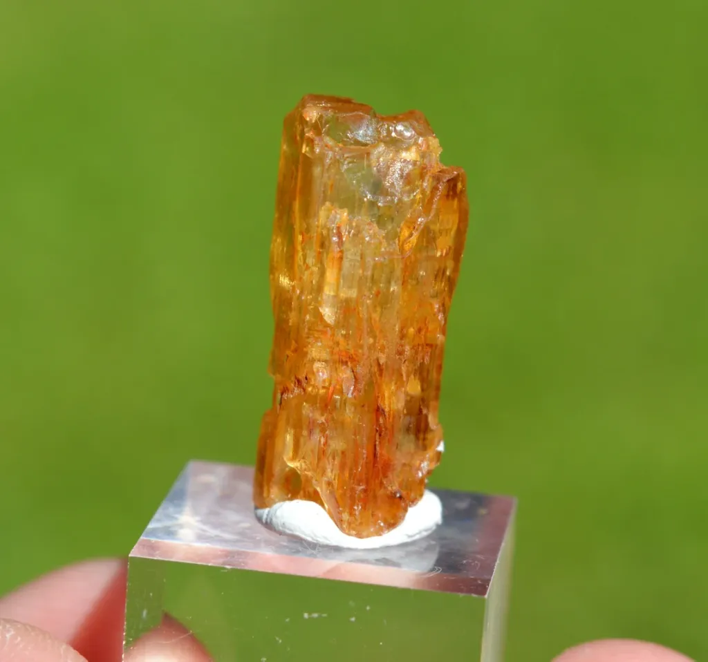 Topaz var. Imperial Topaz 5.9 grams - Karengerenge village, Kalumbila District, Zambia - image 4