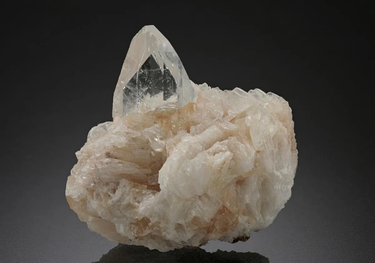 Topaz with Albite Var. Cleavelandite - image 1