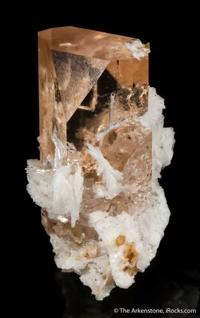 Topaz with Cleavelandite - image 3