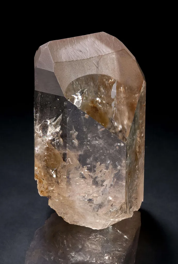 Topaz With Oriented Edge Effects - image 3