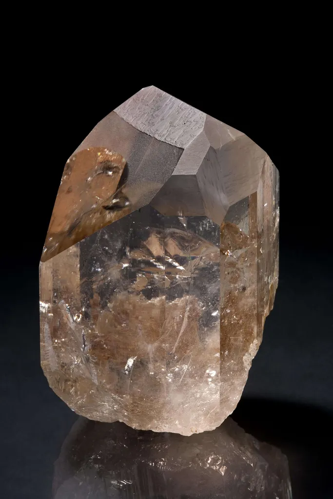 Topaz With Oriented Edge Effects - image 4