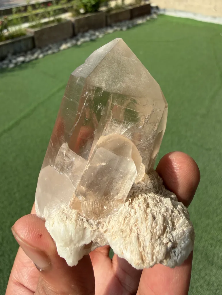 Topaz with Quartz on albite from Pakistan, Gilgit-Baltistan, Shigar District, Shigar Valley image