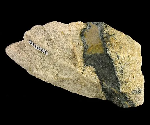 Tornebohmite-(Ce), Allanite-(Ce) image