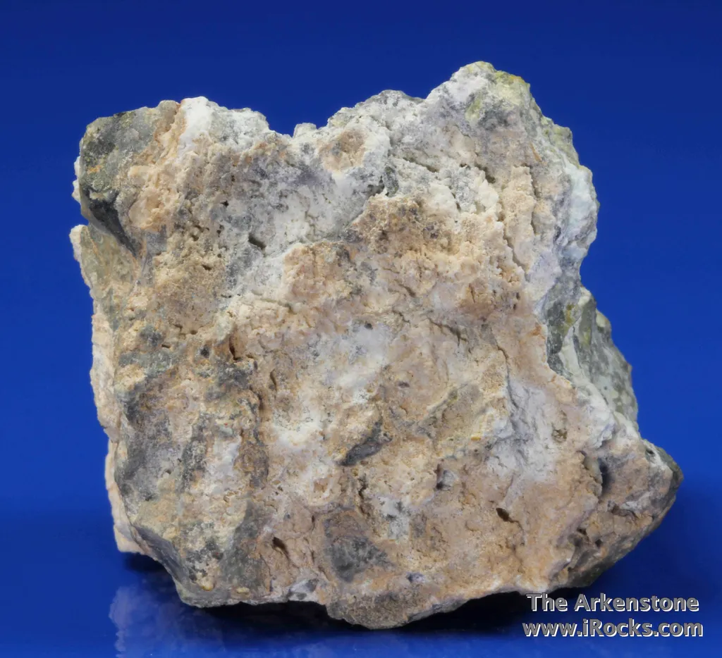 Torrecillasite (type locality) with Mangnesiokoritnigite and Tamarugite on Gypsum - image 2
