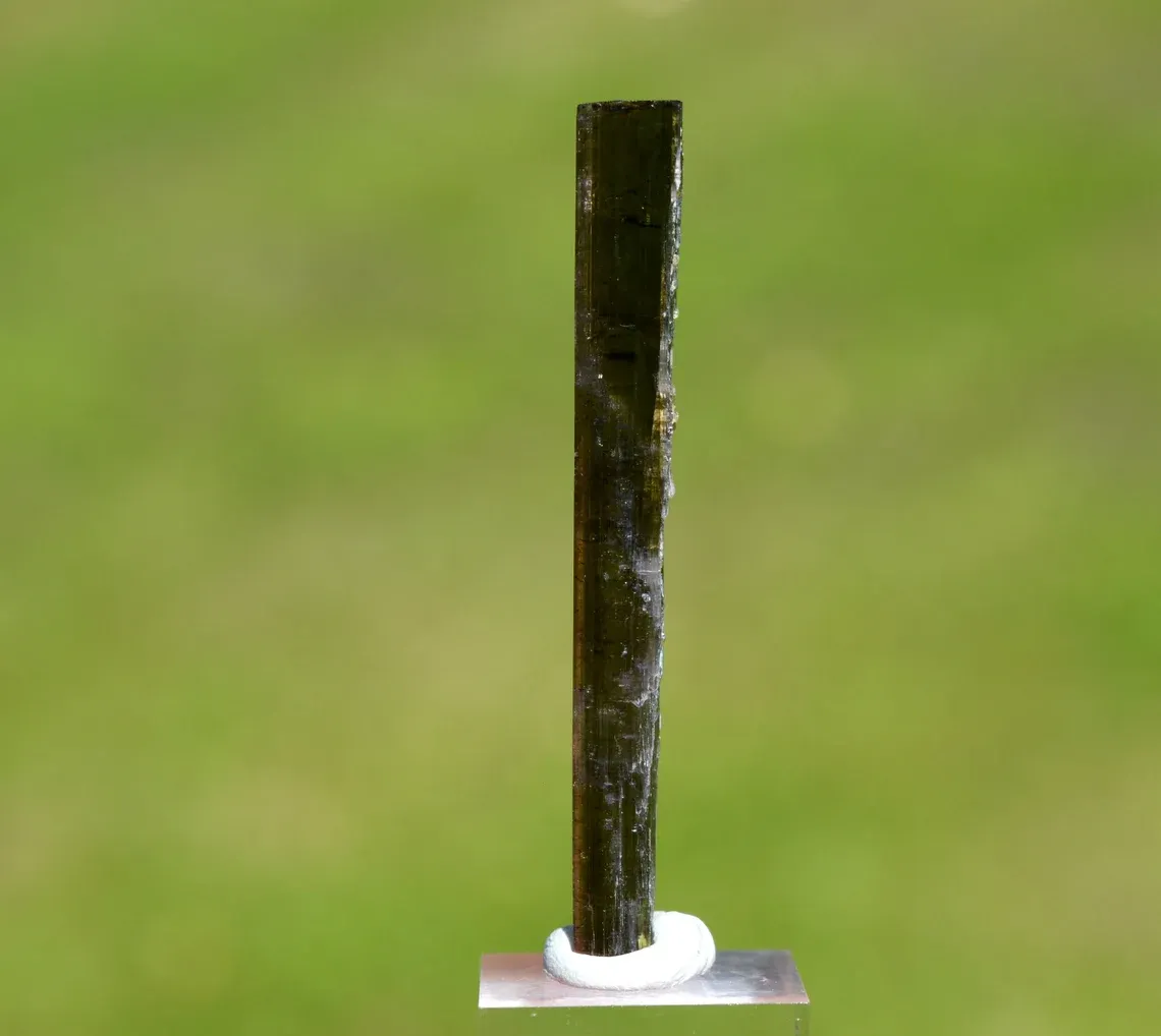 Tourmaline 5.2 grams - Sahatany Valley, Ibity, Antsirabe II District, Vakinankaratra, Madagascar - image 3