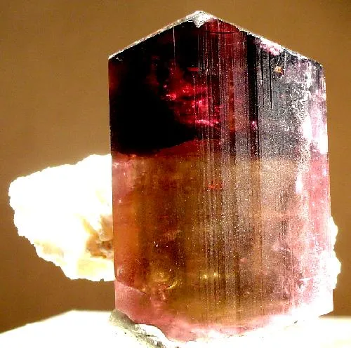 Tourmaline, Albite (Var: Cleavelandite) image