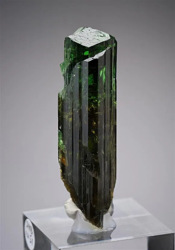 Tourmaline (Chrome Dravite) image
