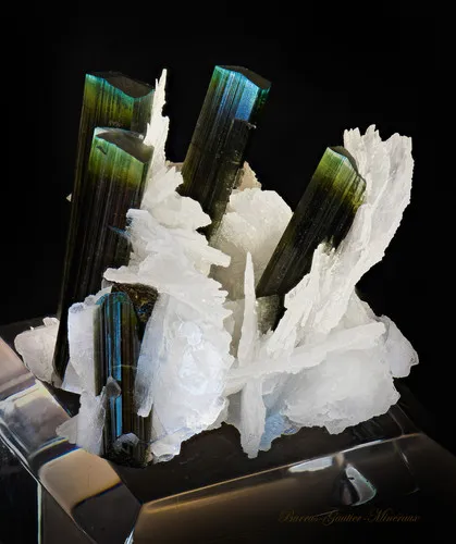 Tourmaline-Cleavelandite - image 4