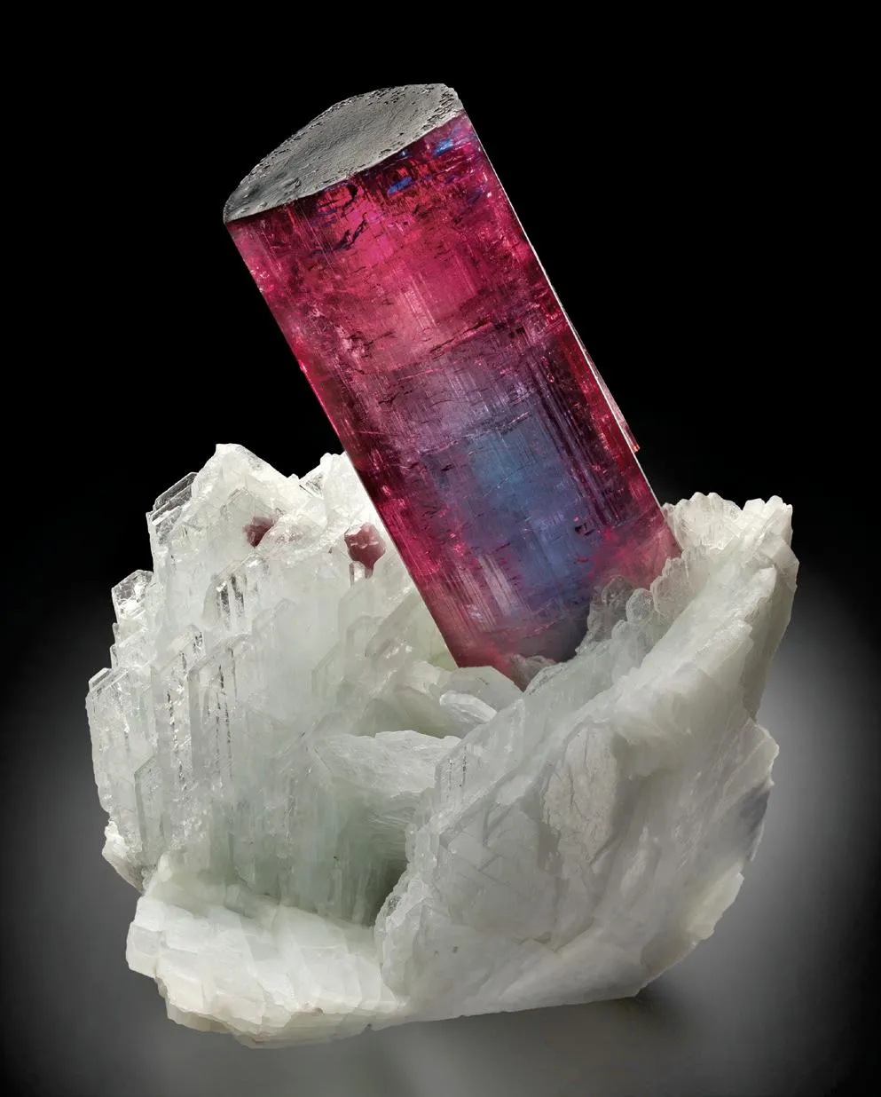 Tourmaline, Cleavelandite - image 1