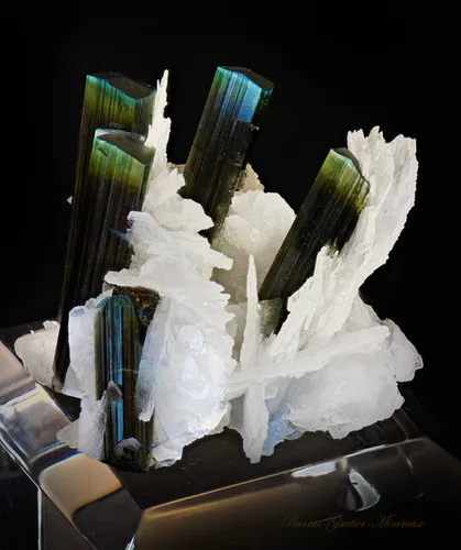 Tourmaline-Cleavelandite - image 4