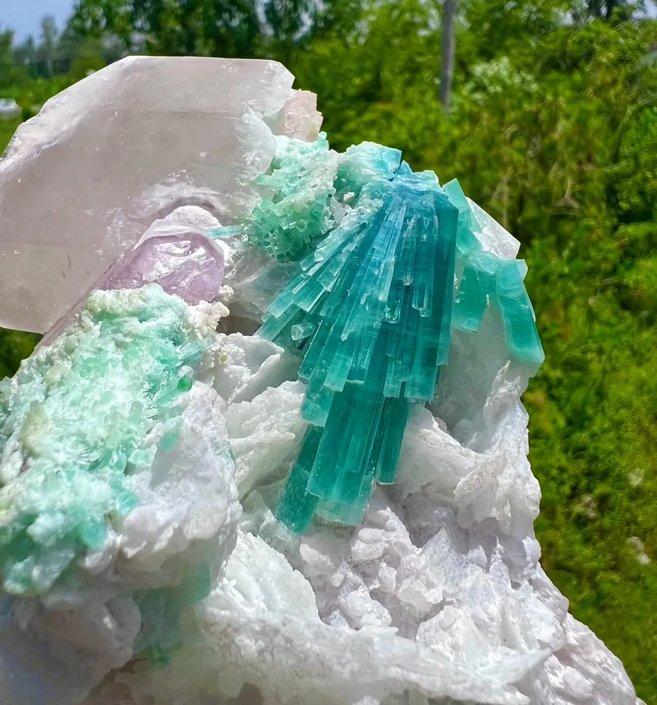 Tourmaline combined smokey quartz with kunzait - image 5